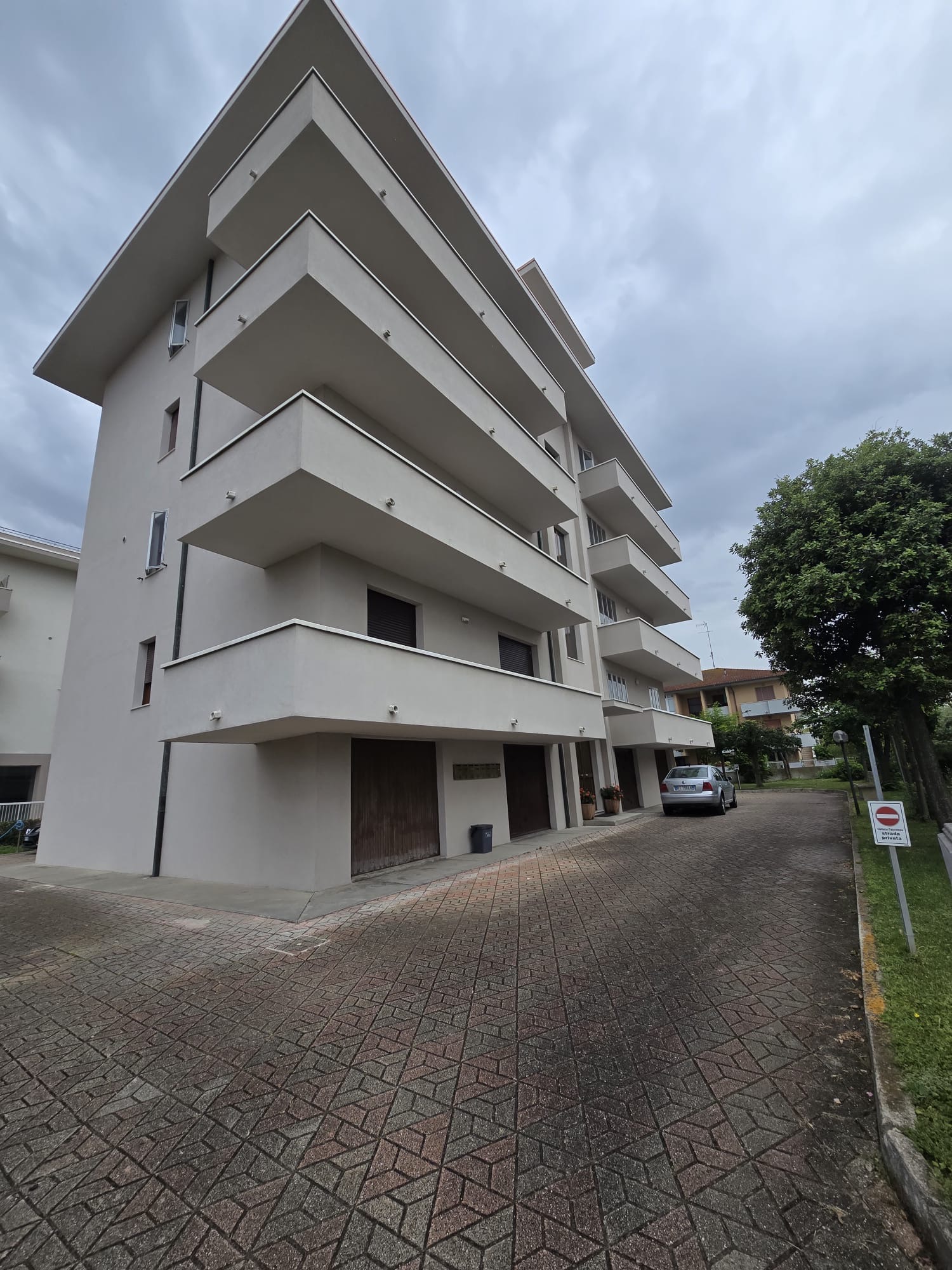 Condominio moderno facciata Pesaro-Urbino